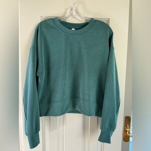 Oversized Cropped Sweatshirt - Lululemon - Size 4
